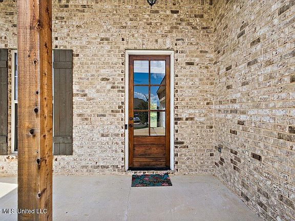 4th image of 160 Western Ridge Cir