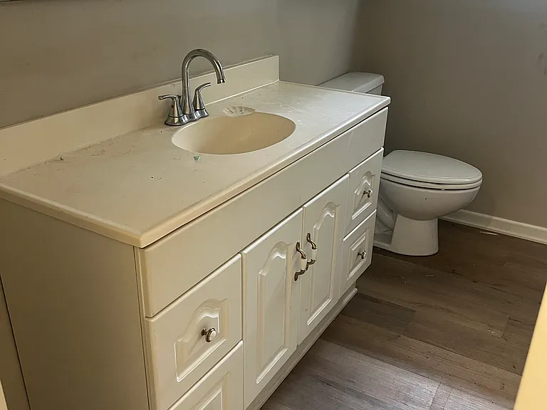 1212 N Hackberry Ave — Photo 13