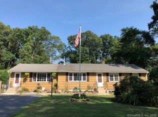 30 Corey Ln, Niantic, CT 06357