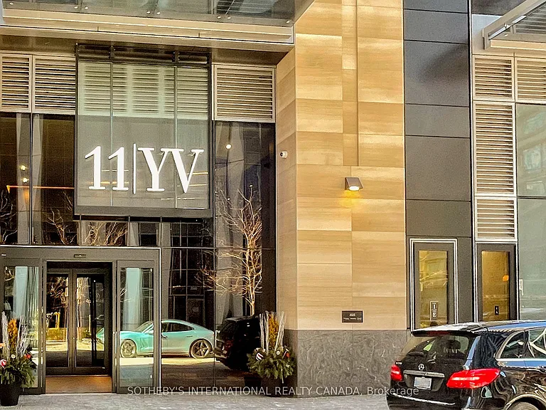 11 Yorkville Ave #2112 — Photo 20