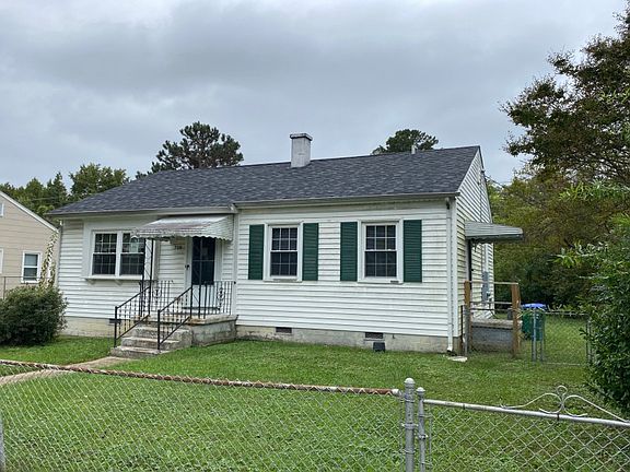 2nd image of 718 Hill Top Dr