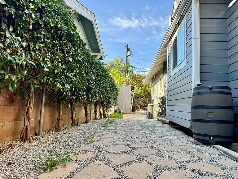 803 N Marguerita Ave #B — Photo 29