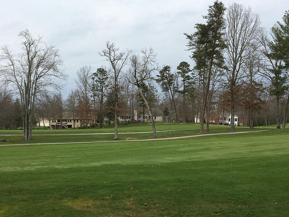 1st image of Forest Hill Ter