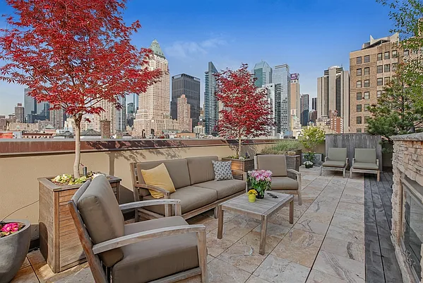 Sold by Corcoran | media 11