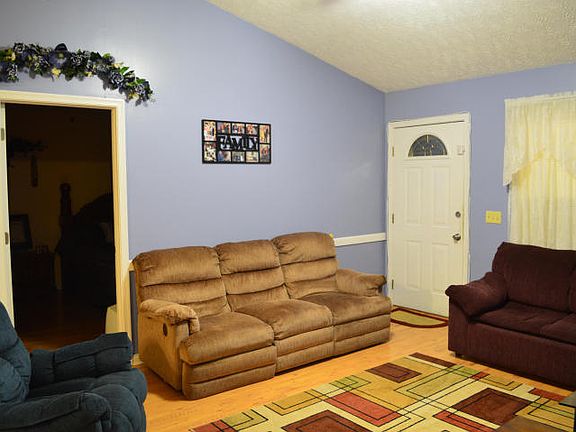 4th image of 123 Tara Dawn Dr