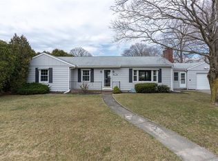 15 Hunts River Dr, North Kingstown, RI 02852