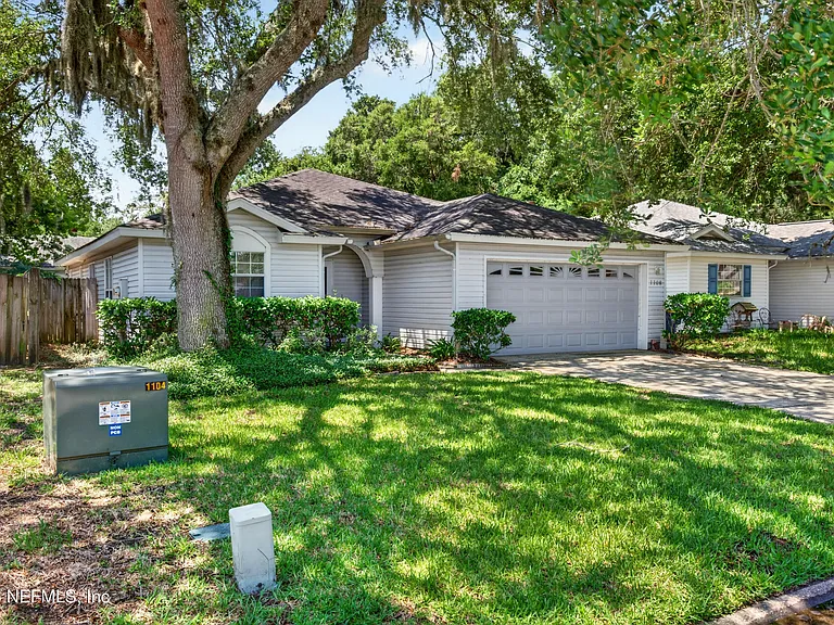 1108 Hidden Cove Cir S — Photo 2