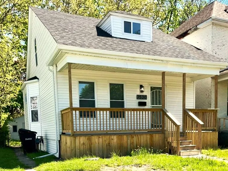 7520 Hanover St — Photo 2