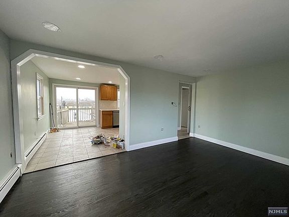 3rd image of 24-26 1st St