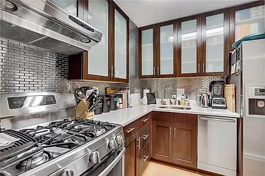 Rented by Level Group