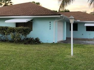8577 SE Oleander St, Hobe Sound, FL 33455