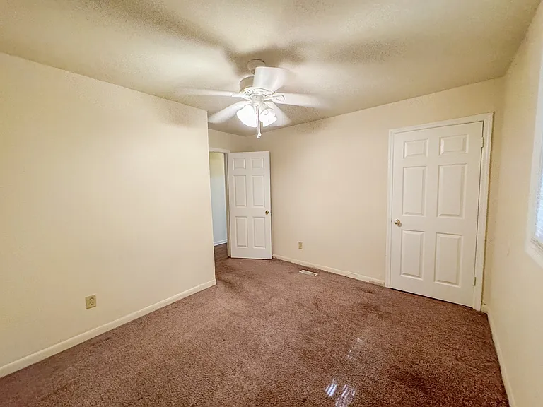 1502 Atkamire Dr — Photo 17
