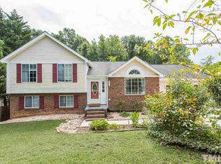 102 Smokehouse Ln, Cary, NC 27513