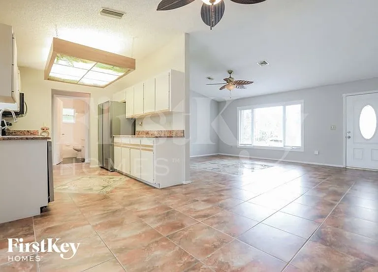 6099 David Blvd — Photo 3