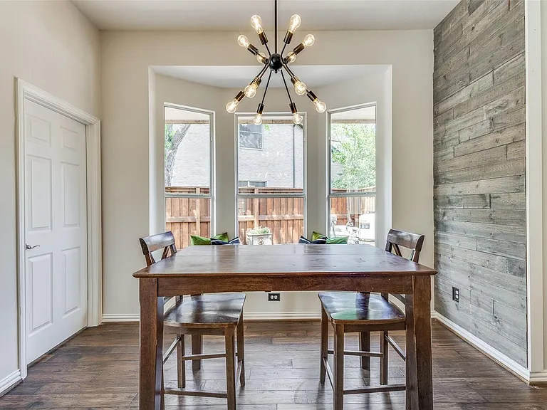 5901 Norfolk Ln — Photo 10