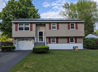 29 Barker St, Albany, NY 12205