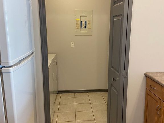 5th image of 6008 42nd St
