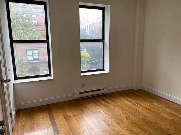 4th image of 340 Manhattan Ave #3B