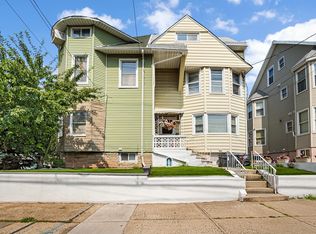 559 Avenue E, Bayonne, NJ 07002