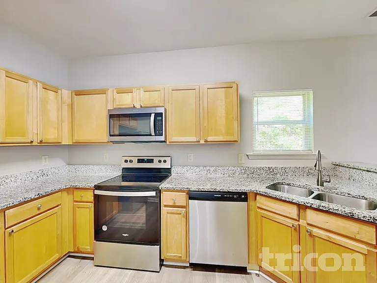 39 Wyndham Ct SE — Photo 6