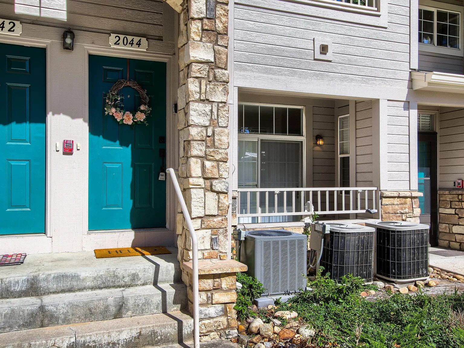 2 bed, 1224 sqft, $2,180 — Photo 1