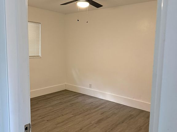 5th image of 2650 NE 9th Ave #2656