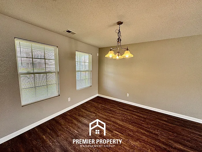 2506 Boxford Ln — Photo 4