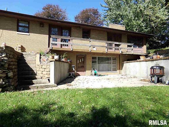 3rd image of 110 Twin Lakes Dr