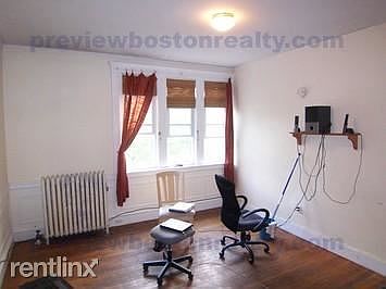 2nd image of 322 Saint Paul St #5TA