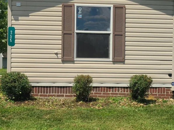 255 Erie Dr, Cheswick, PA 15024