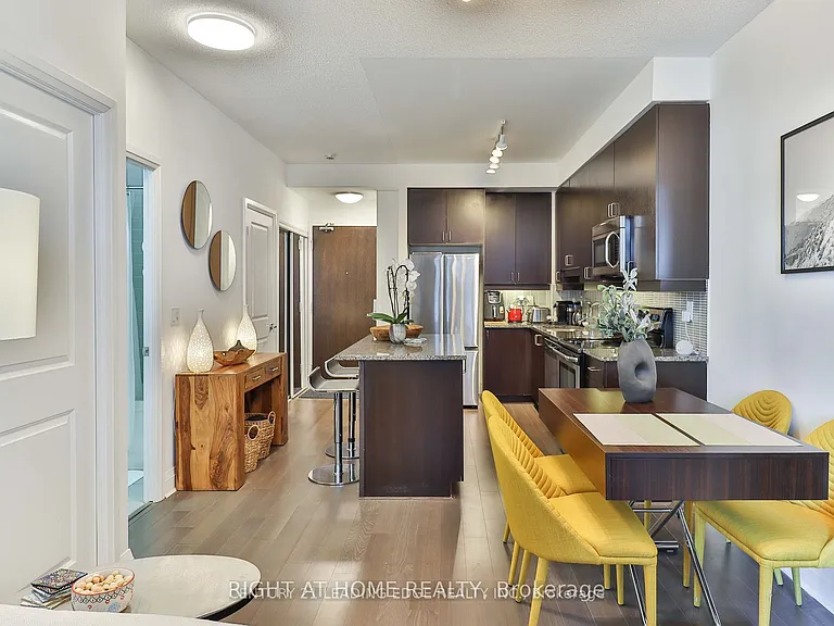 1185 The Queensway #702 — Photo 13