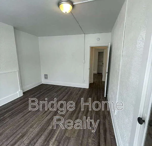 136 S Spring Ave — Photo 30