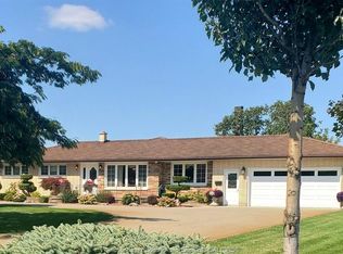 353 Seacliff Dr W, Leamington, ON N8H 4C9