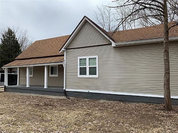 3rd image of 1020 W 28th St