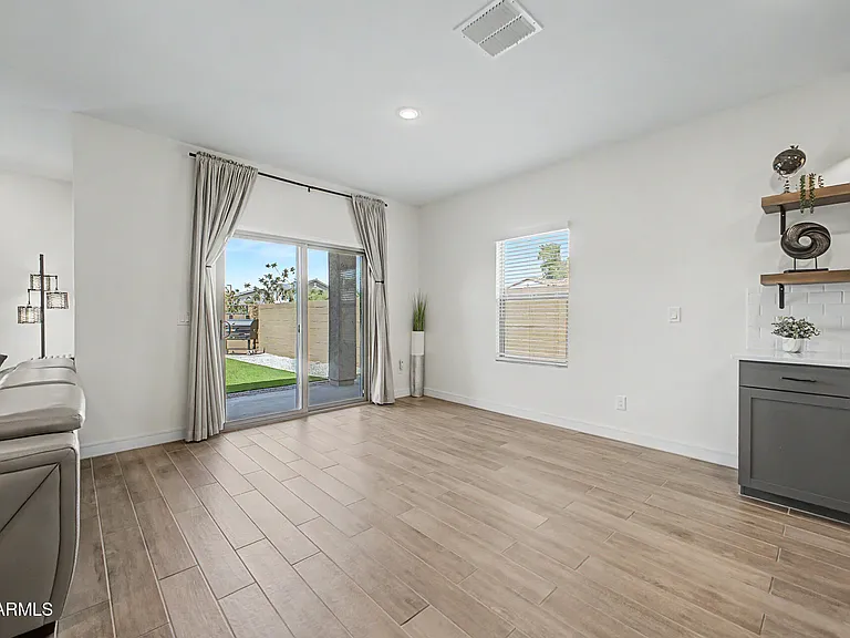 8620 W Hayward Ave — Photo 21