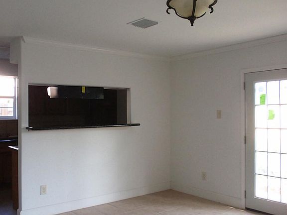 4th image of 3718 Brookmeade Dr