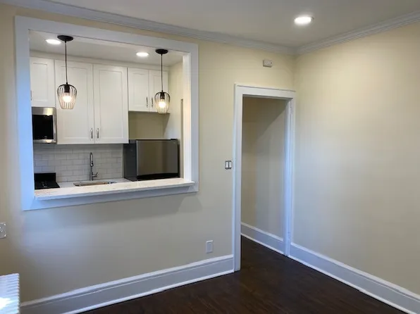 (undisclosed Address), White Plains, NY 10606