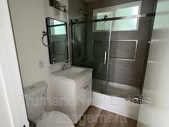 2nd image of 49 S Grand Oaks Ave APT 3