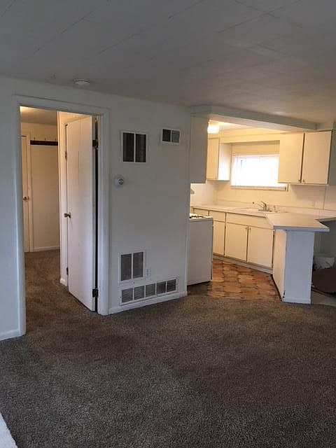 1st image of 1038 Bowerman Dr