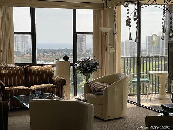 4th image of 20301 W Country Club Dr APT 2423