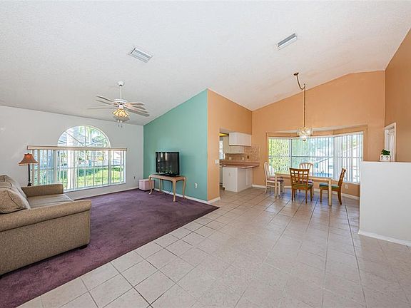 5th image of 812 HIGH POINT COURT