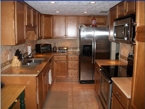2nd image of 2115 Simsbury Ln