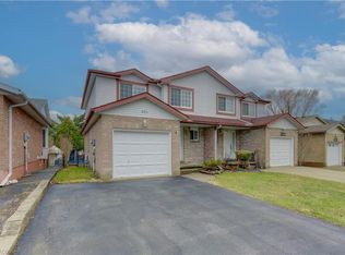 651 Pinerow Cres #A, Waterloo, ON