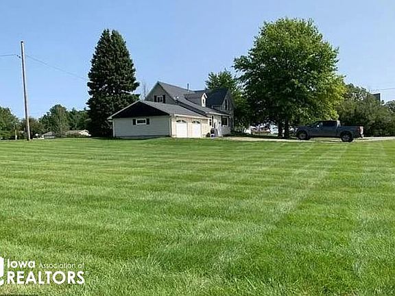 3rd image of 412 N Pearl St