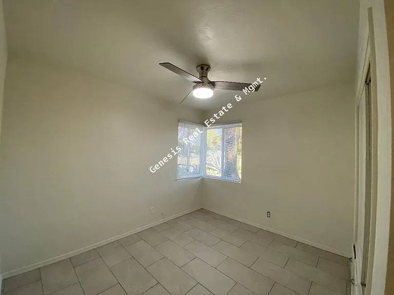 2803 E Lee St — Photo 12
