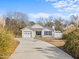 378 Riggs Road, Hubert, NC 28539