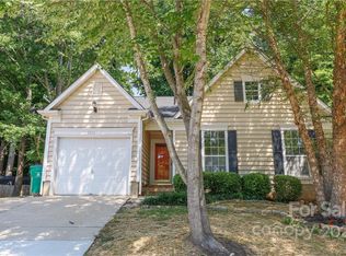 9206 Rotherham Ln, Charlotte, NC 28216