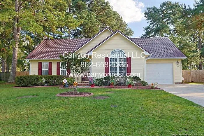 106 Liberty Ct — Photo 1