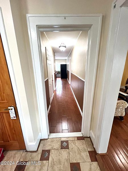 4th image of 2083 Plum Street