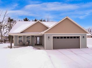 371 Roark Way, Amherst, WI 54406